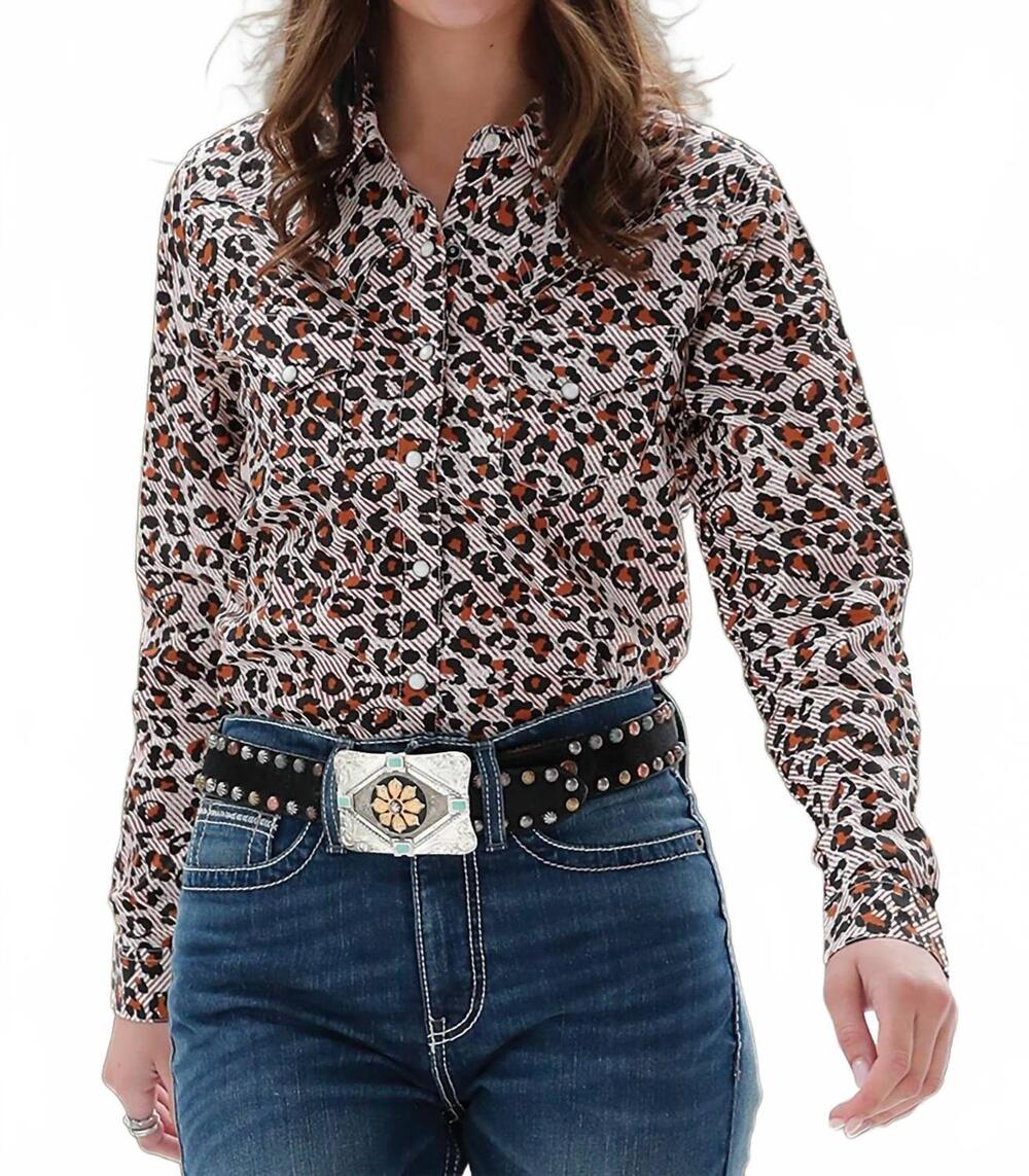 NEW CINCH long sleeve button down shirt in brown